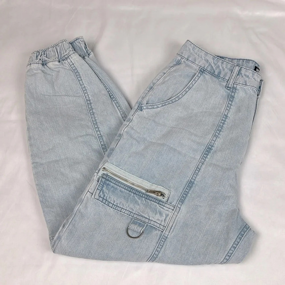 HOT TOPIC Washed Blue Cargo Jogger Pants Denim Jeans - Picture 1 of 12